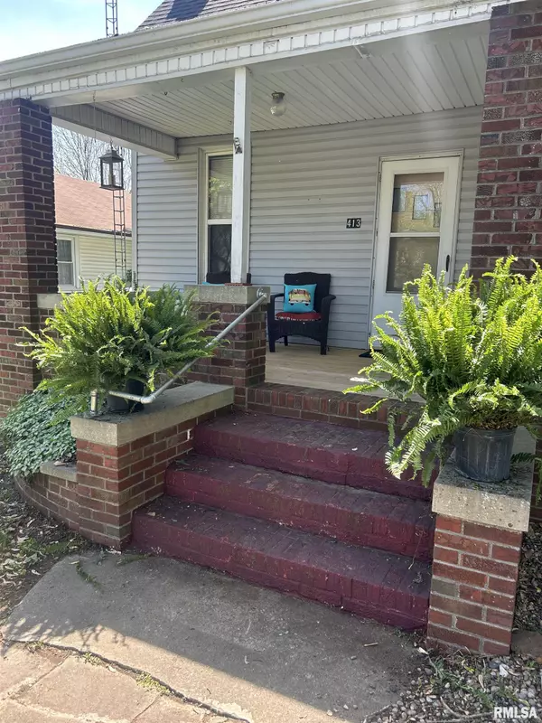 Murphysboro, IL 62966,413 MURPHY ST