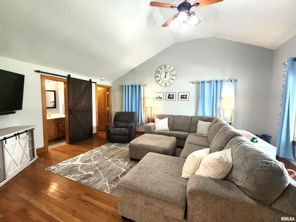 Geneseo, IL 61254,727 S CENTER ST