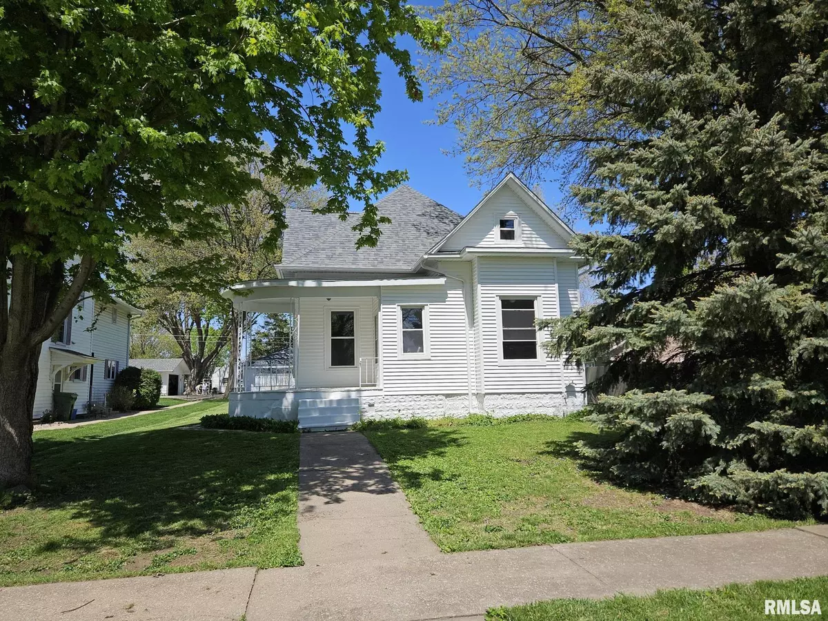 Durant, IA 52747,808 6TH ST