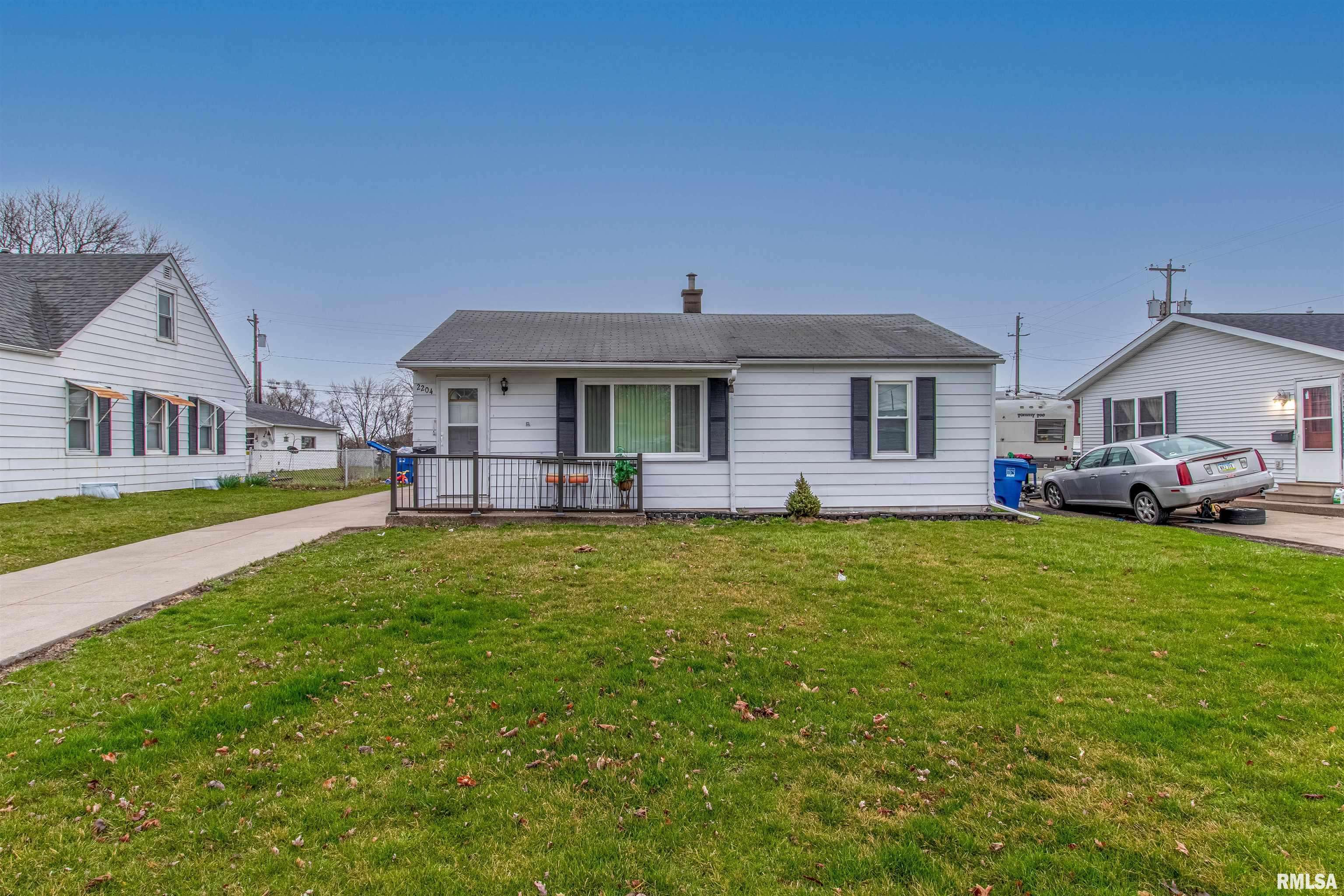 2204 46TH ST, Moline, IL 61265