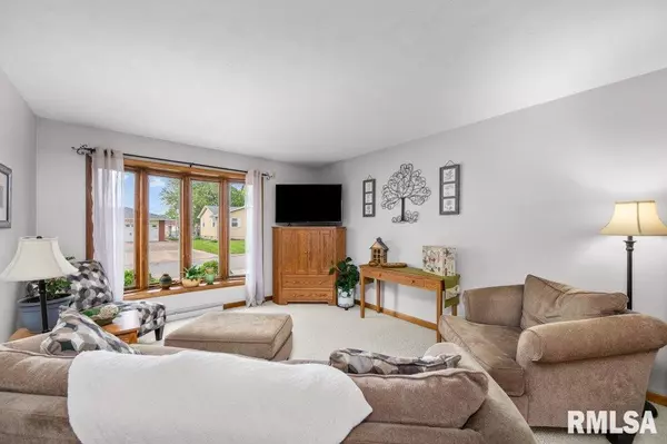 Wilton, IA 52778,206 YORK ST