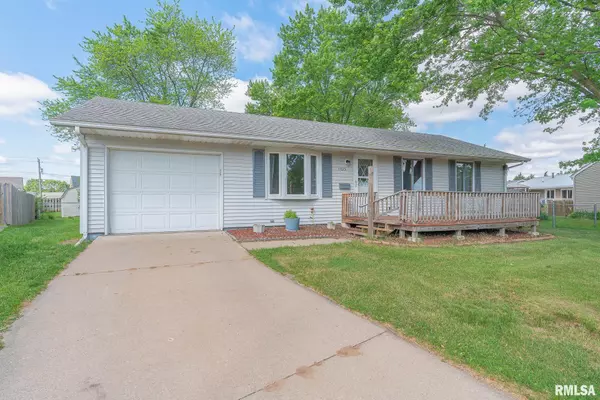 1425 WESTFIELD LN,  Camanche,  IA 52730