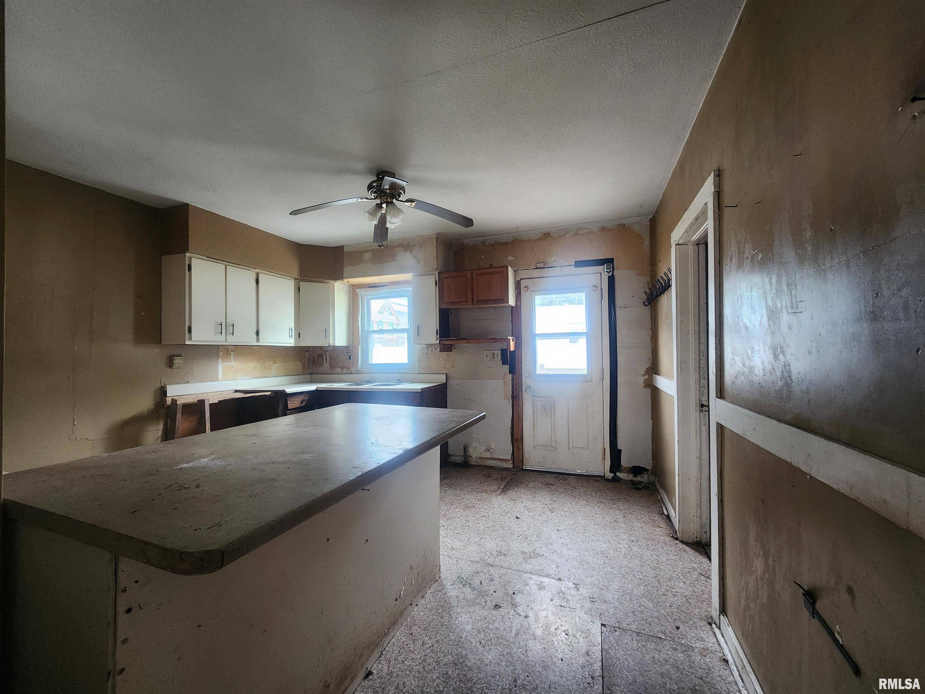 Clinton, IA 52732,510 6TH Avenue North