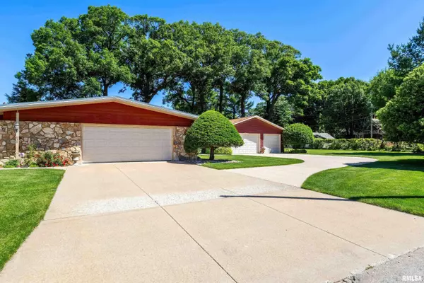 East Moline, IL 61244,639 20TH Avenue Court