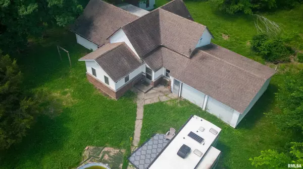 Buncombe, IL 62912,1385 HUMMINGBIRD RD