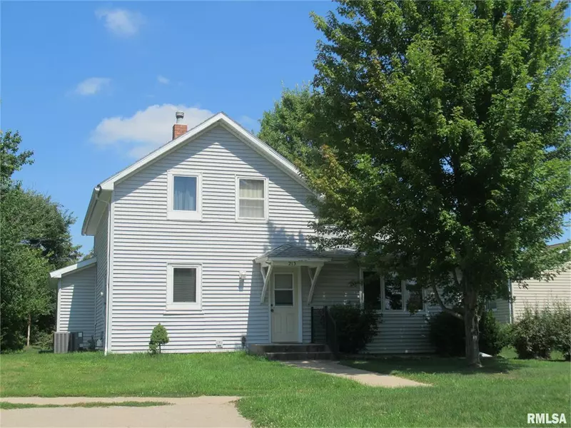 213 E 3RD ST, Wilton, IA 52778