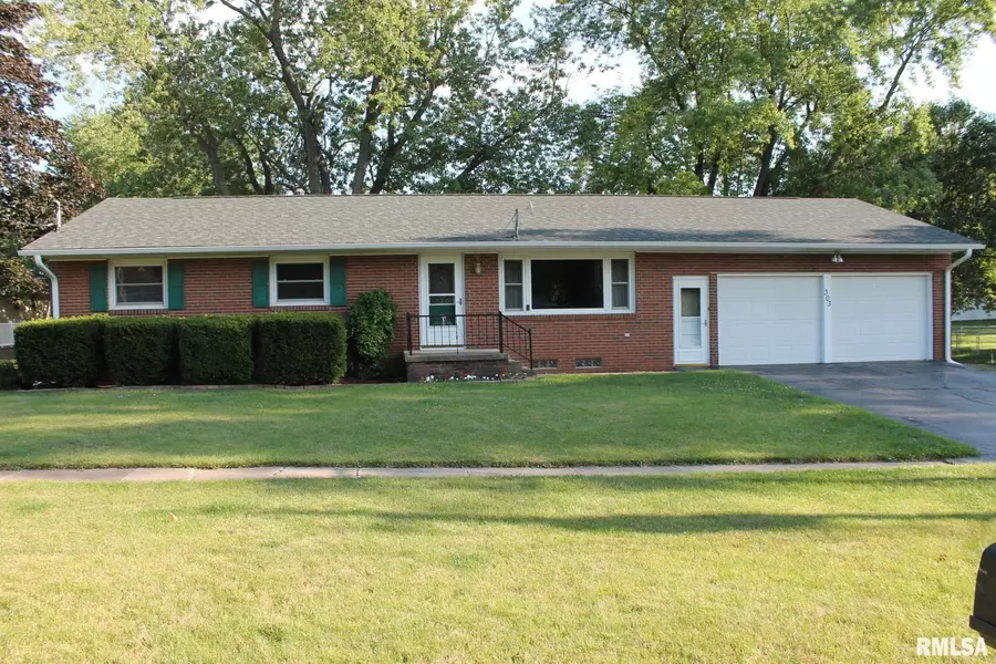 303 W CENTER ST, Atkinson, IL 61235