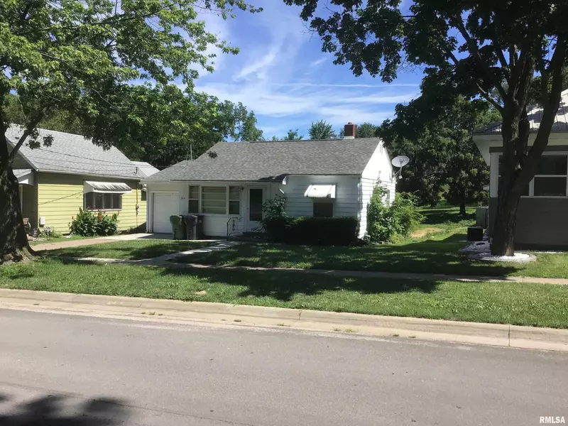 364 22ND PL, Clinton, IA 52732