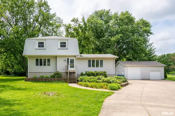 Bettendorf, IA 52722,13 RAINBOW DR