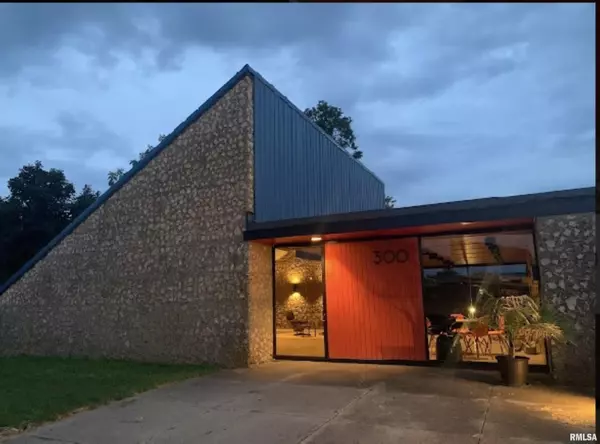 Kewanee, IL 61443,300 S MAIN ST