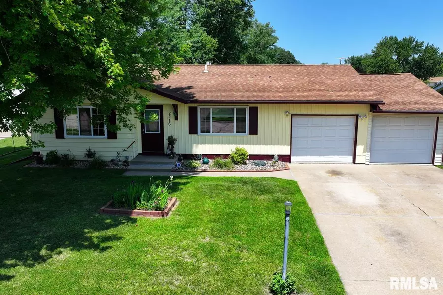 2216 13TH Avenue South, Clinton, IA 52732