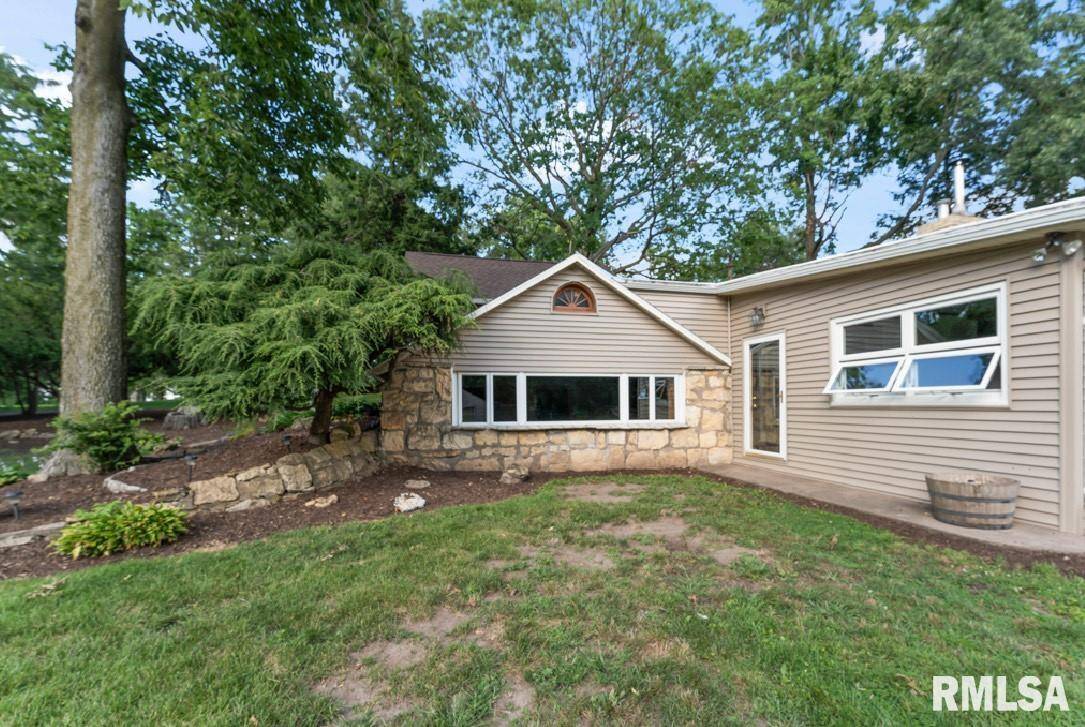 1645 HARRISON DR,  Clinton,  IA 52732
