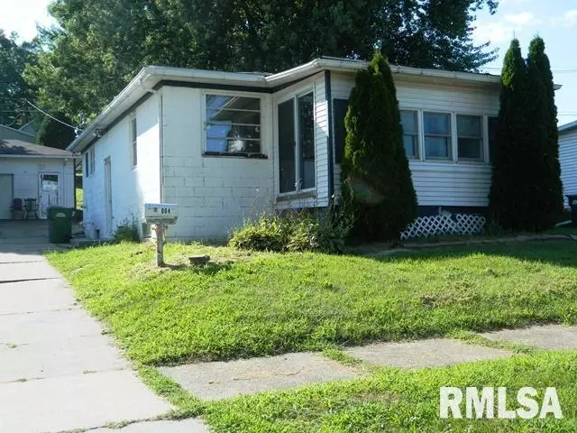 3004 GARFIELD ST, Clinton, IA 52732