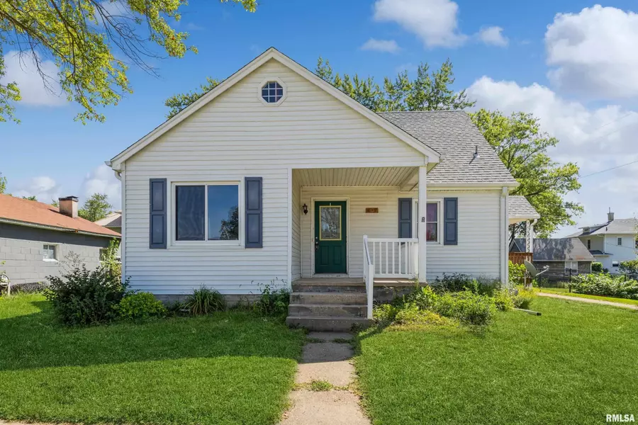 407 EAST ST, Grand Mound, IA 52751