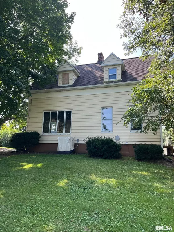 Toulon, IL 61483,204 S UNION ST