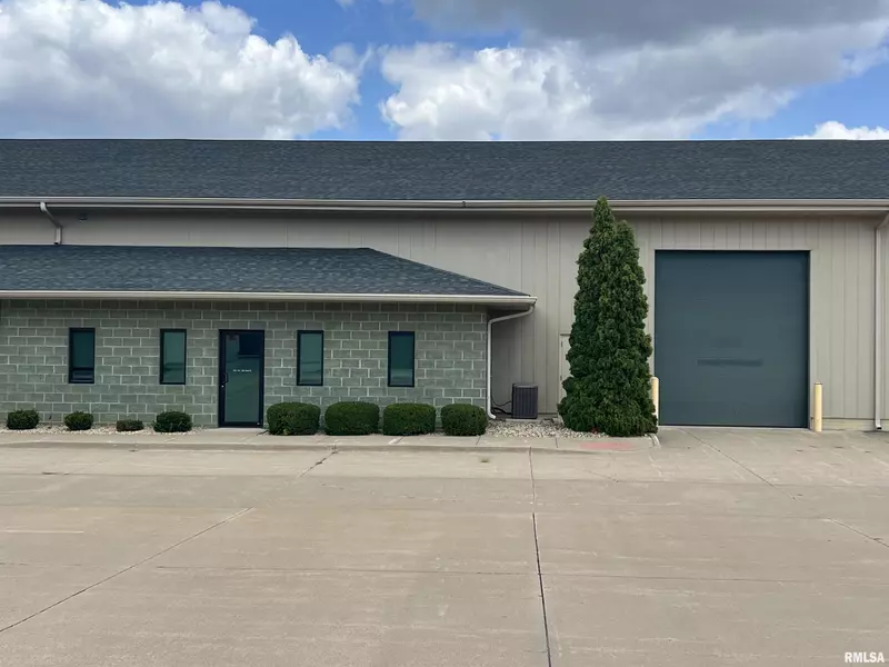 1011 W 12TH Avenue Court, Milan, IL 61264