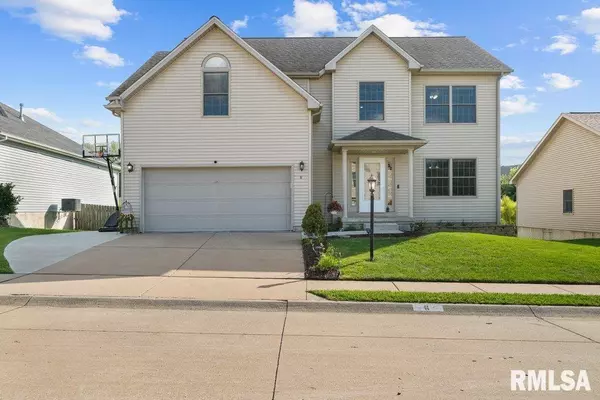 6 HIDDEN VALLEY CIR,  Davenport,  IA 52804