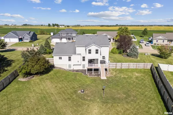 Blue Grass, IA 52726,420 Fenceline DR