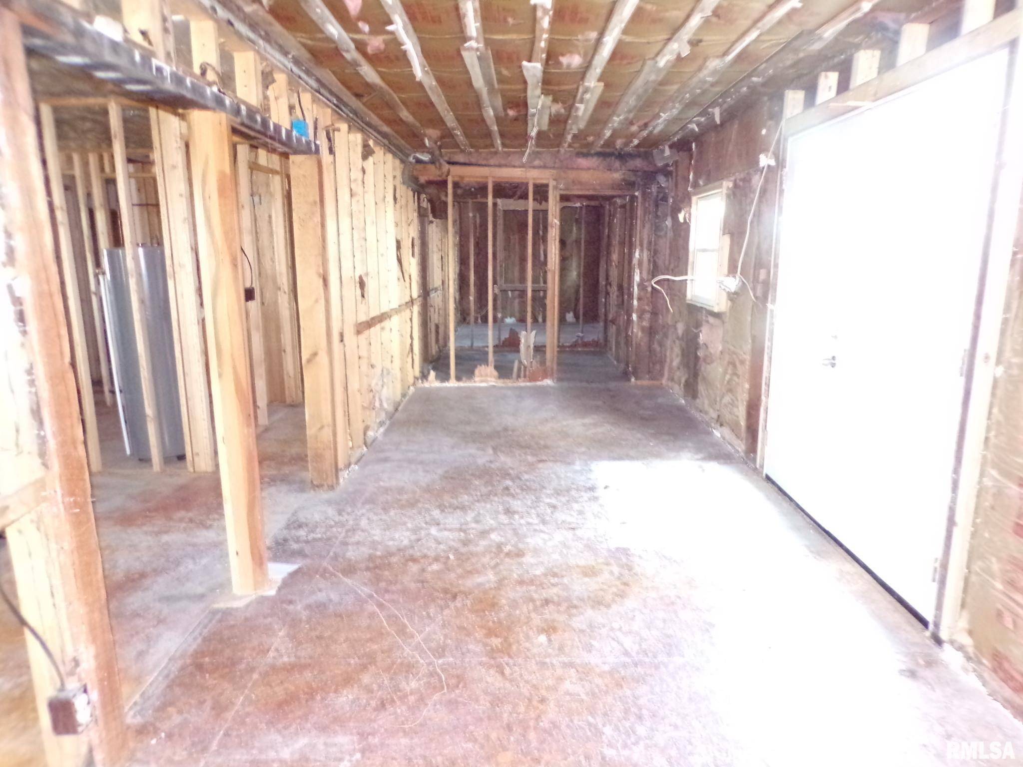 Grand Mound, IA 52751,1975 190TH ST