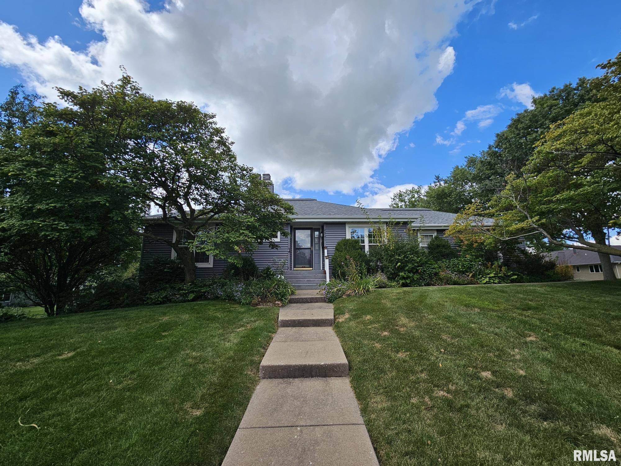 2901 Termini DR, Muscatine, IA 52761
