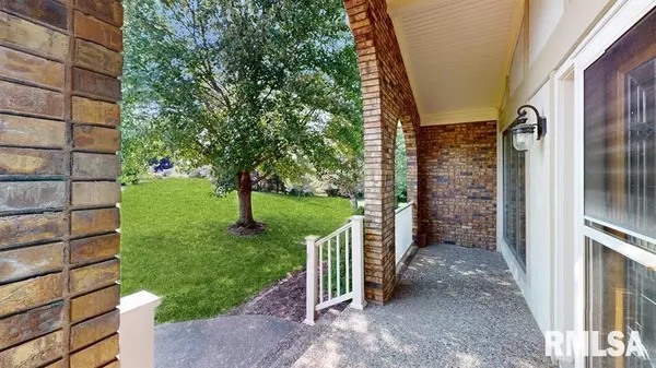 Taylor Ridge, IL 61284,9708 84TH Street Court West