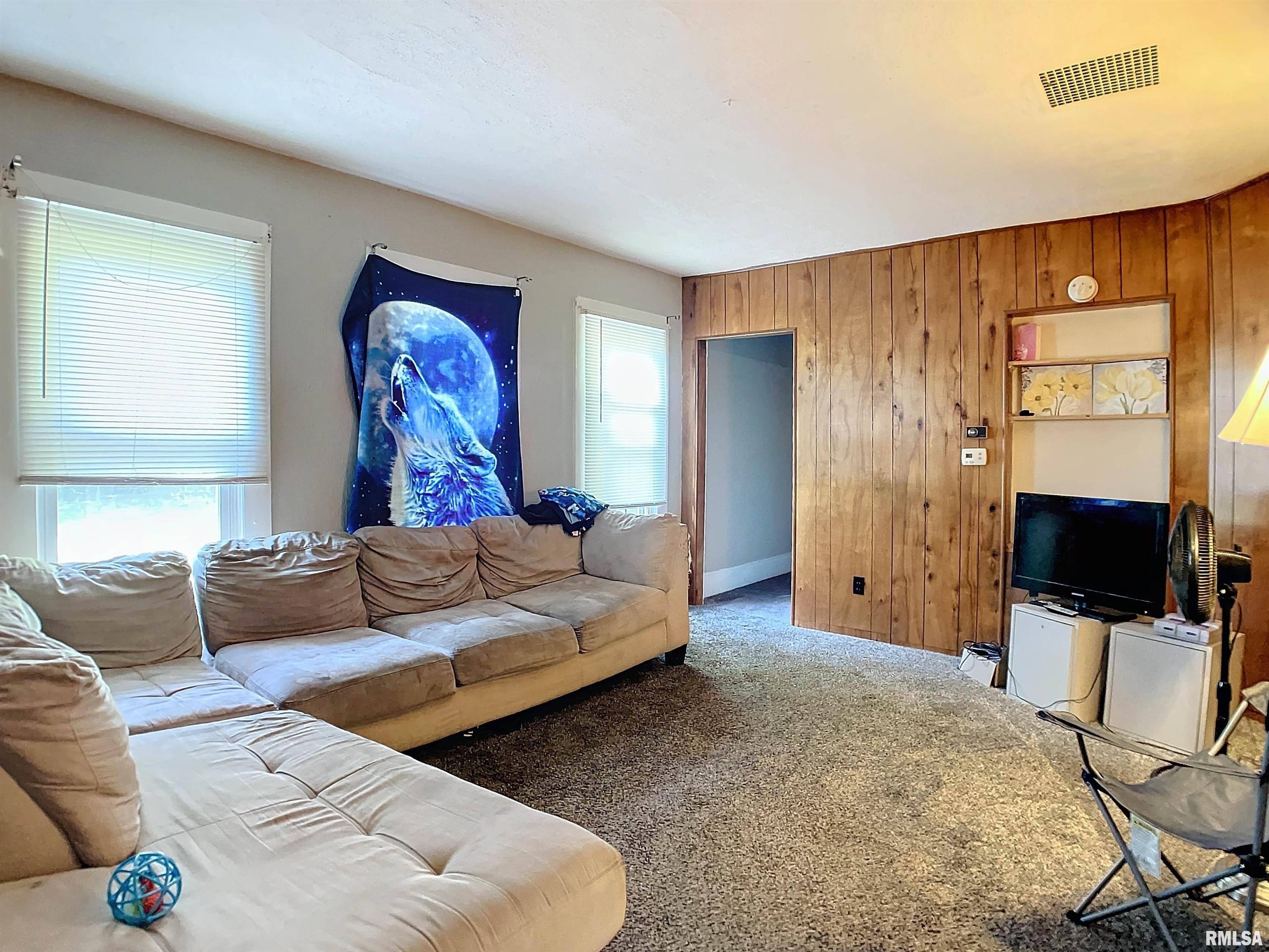 Hampton, IL 61256,610 2ND AVE