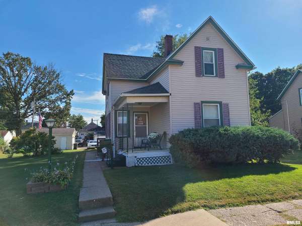 3711 PEARL AVE, Davenport, IA 52802