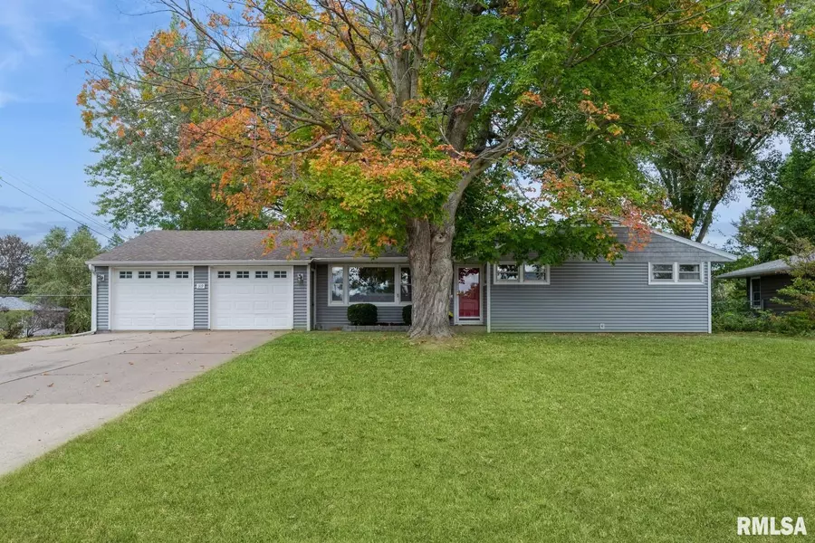 319 BRUCE AVE, Milan, IL 61264