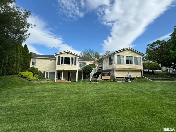 Coal Valley, IL 61240,2512 W 3RD ST