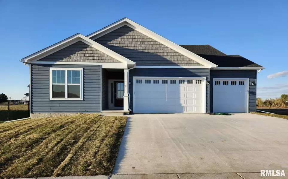 418 LINDEN LN, Eldridge, IA 52748