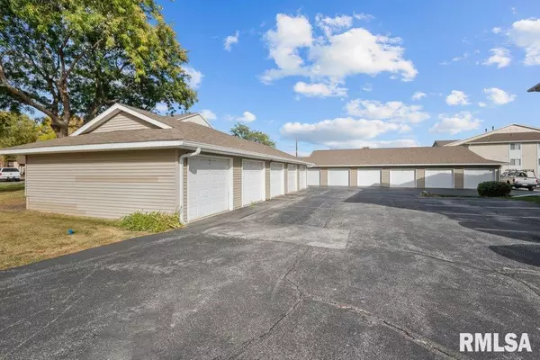 Bettendorf, IA 52722,4155 MALLARD CT