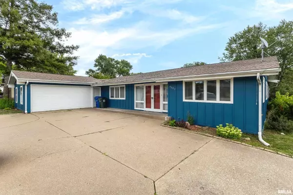 4007 EL RANCHO DR,  Davenport,  IA 52806