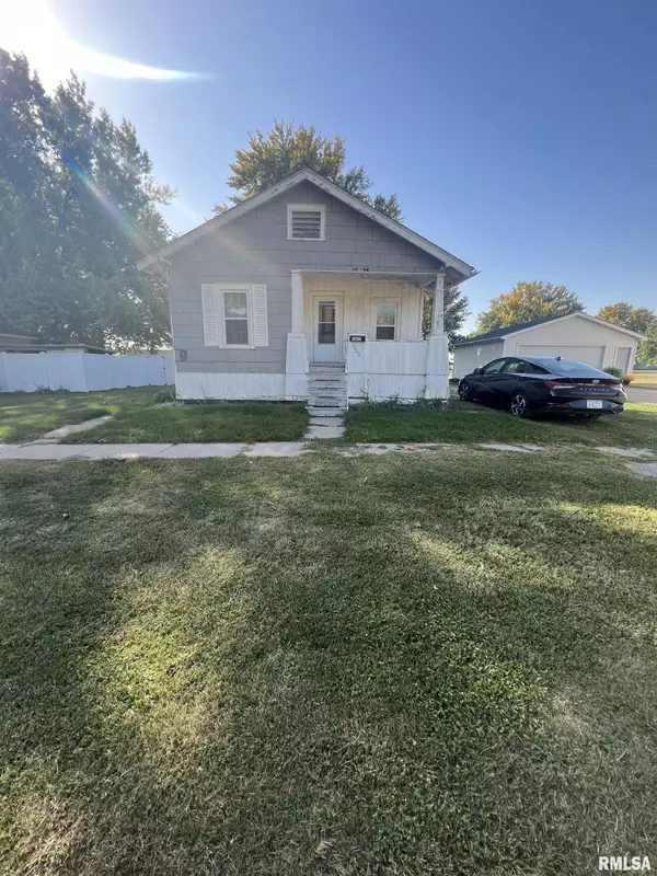 303 W WILLIAMS ST, Atkinson, IL 61235