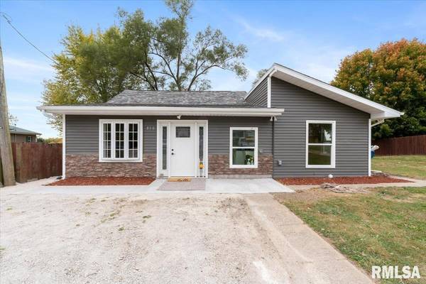 810 HACKER ST, Buffalo, IA 52728