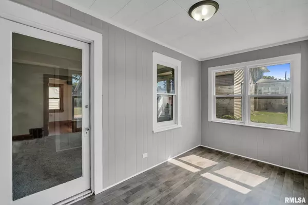 Davenport, IA 52804,2231 N DIVISION ST