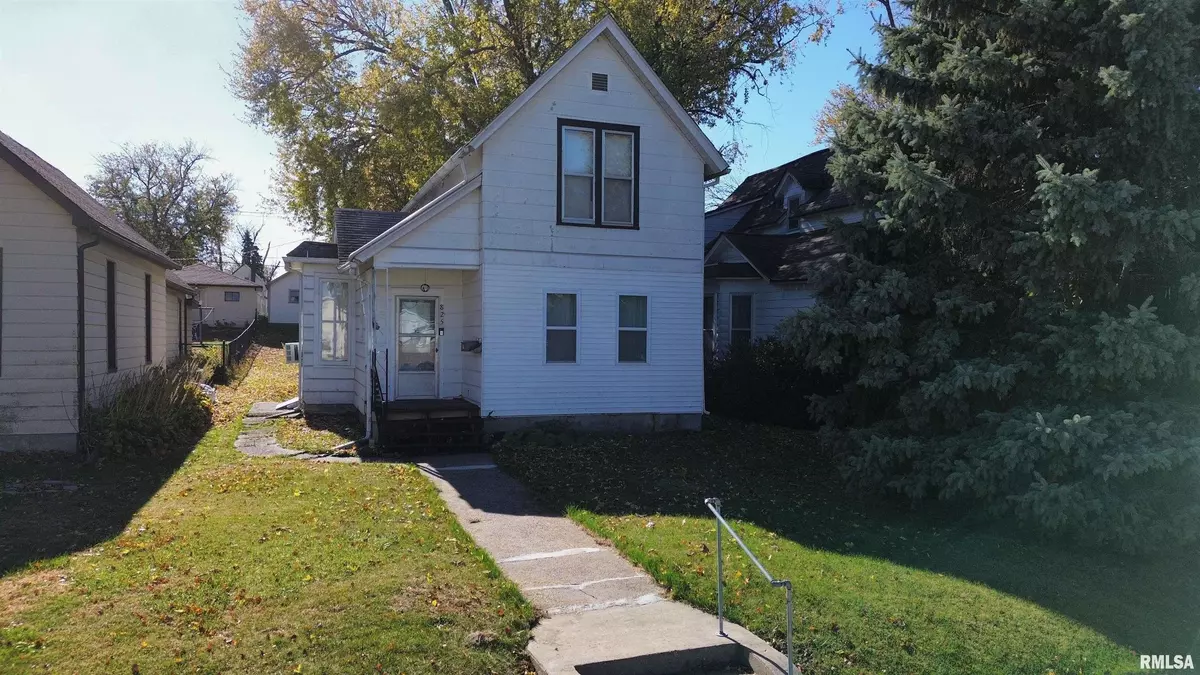 Clinton, IA 52732,825 11TH Avenue South