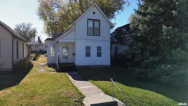 825 11TH Avenue South, Clinton, IA 52732