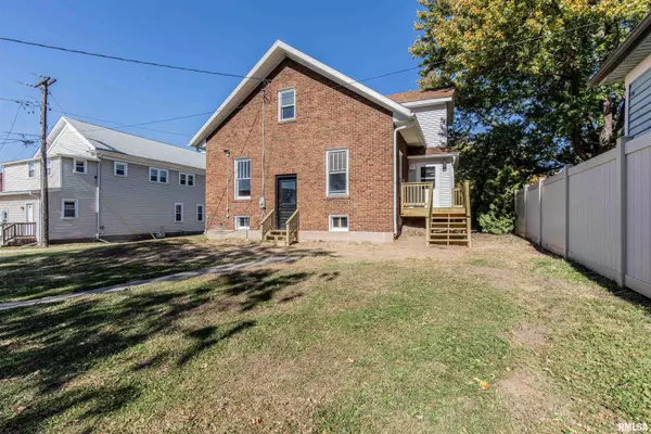 Prophetstown, IL 61277,111 E 3RD ST