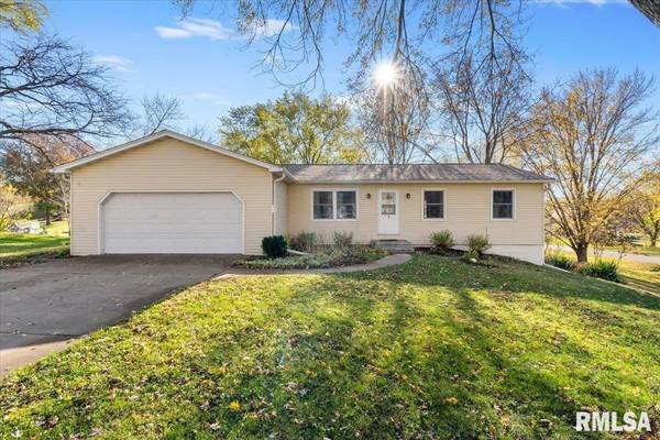 12 BOUNTIFUL CT, Bettendorf, IA 52722