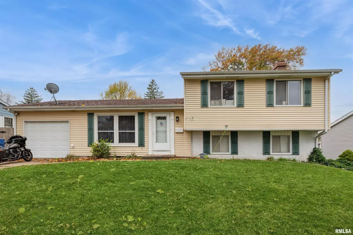 Davenport, IA 52804,2328 N BIRCHWOOD AVE