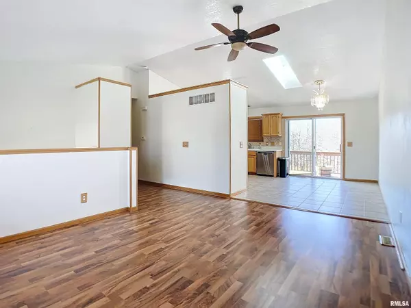 Davenport, IA 52806-1933,6070 APPOMATTOX RD