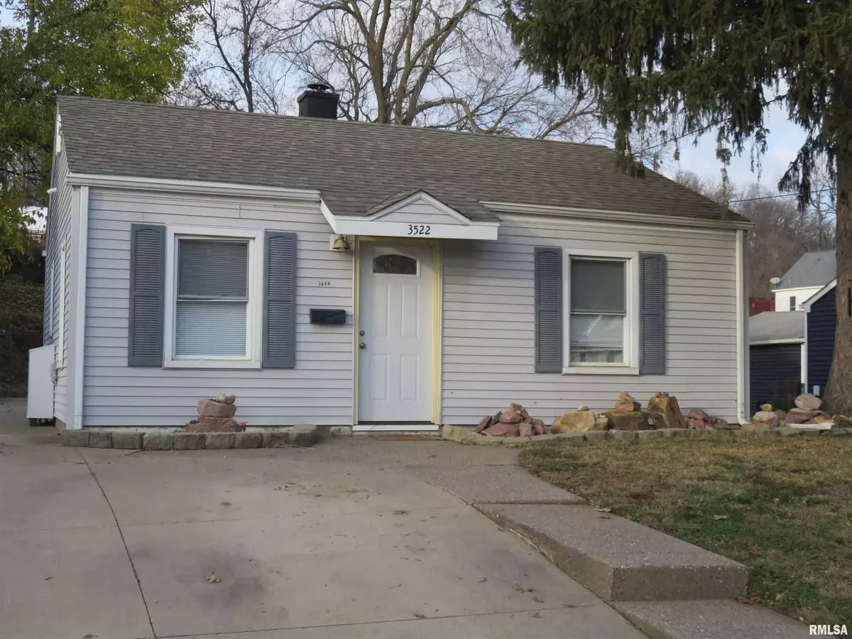 Davenport, IA 52802,3522 MAY LN