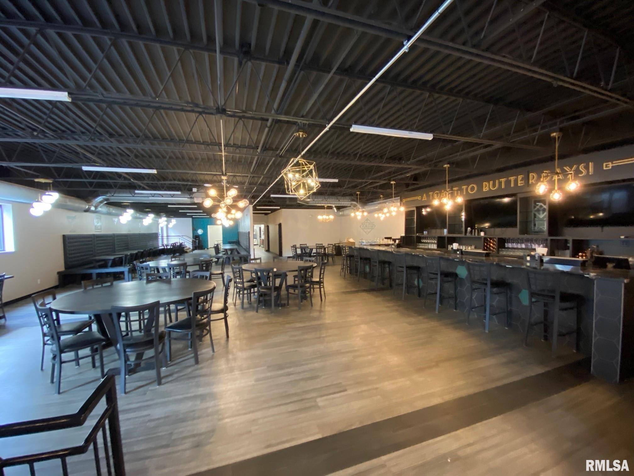 Davenport, IA 52801,118 E 4TH ST