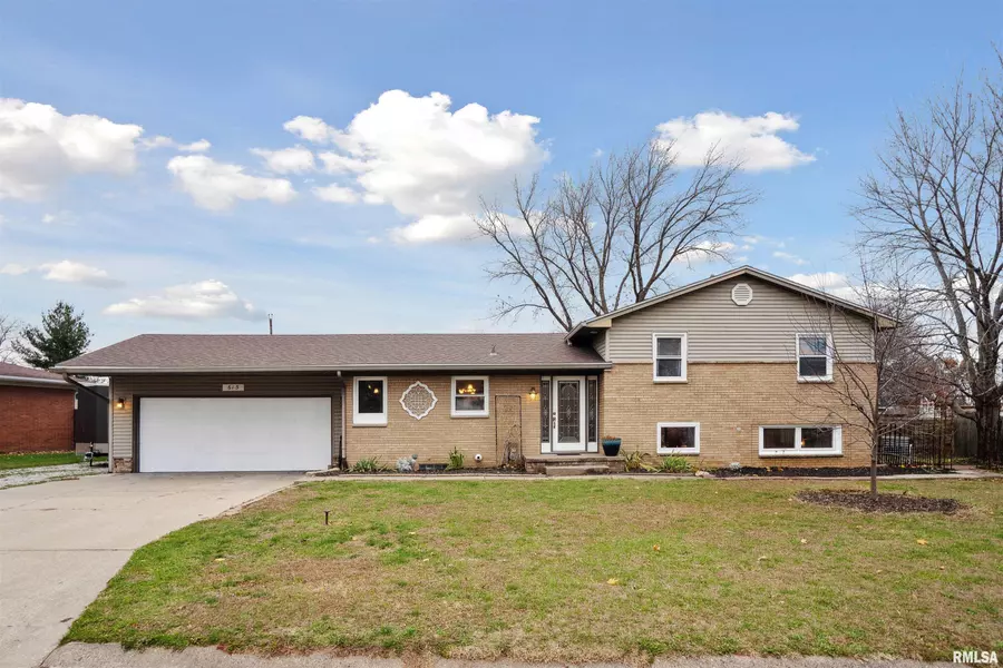 615 5TH Avenue Drive West, Andalusia, IL 61232