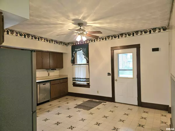 Durant, IA 52747,502 4TH ST
