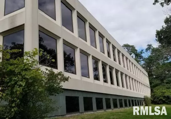 3561 60TH ST, Moline, IL 61265