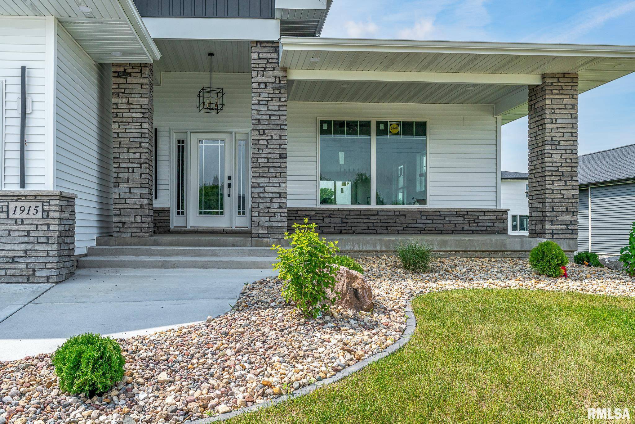 Davenport, IA 52807,1915 E 59TH CT