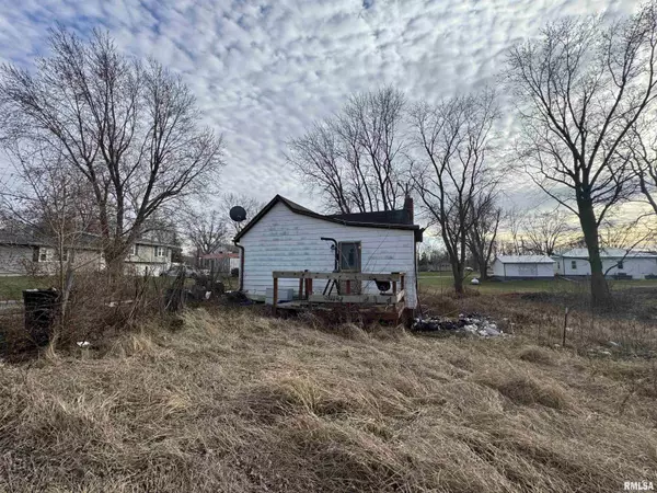 Bryant, IL 61519,105 N HOWARD ST