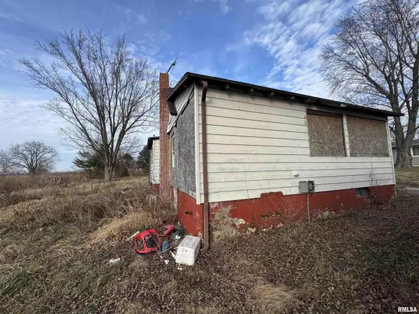 Bryant, IL 61519,105 N HOWARD ST