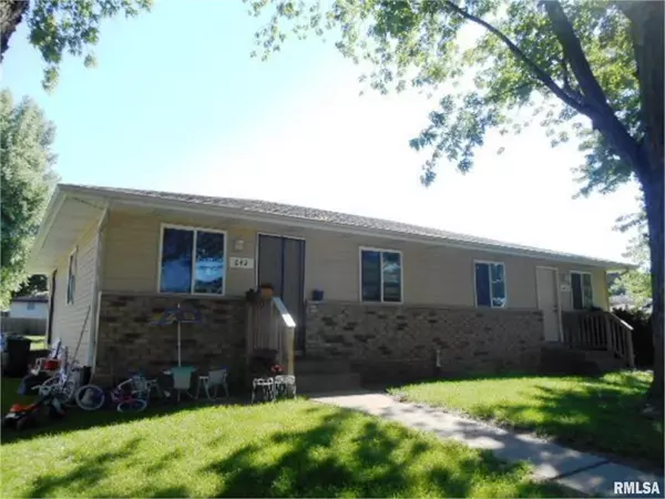 640 W 61ST ST, Davenport, IA 52806